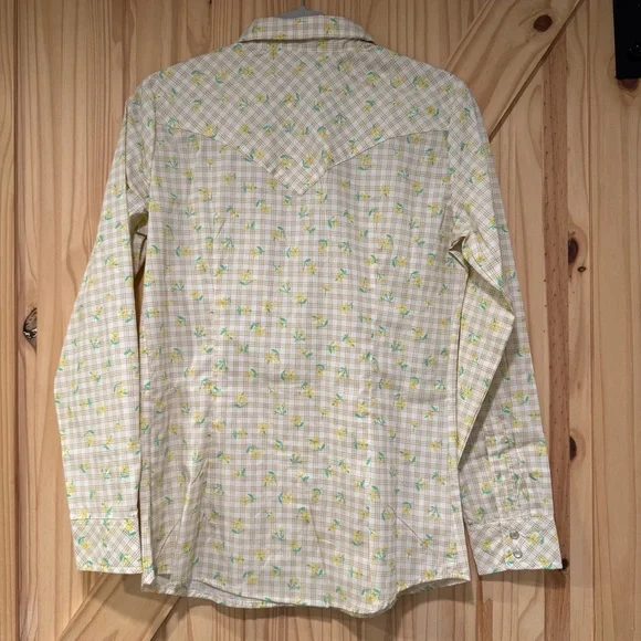 Wrangler Women’s Long Sleeve Button Snap Blouse Yellow Plaid Floral NWT Size S - Picture 3 of 11